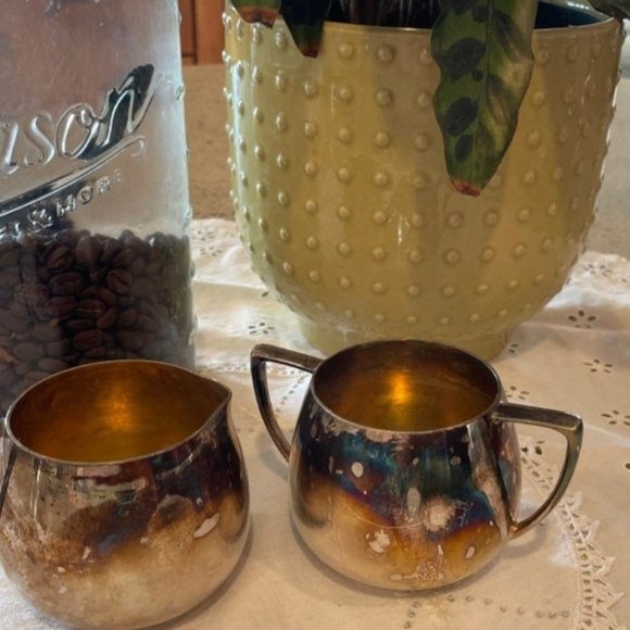 Empire Crafts Quadruple Plate Silver Plate Cream and Sugar Set - Picture 2 of 6